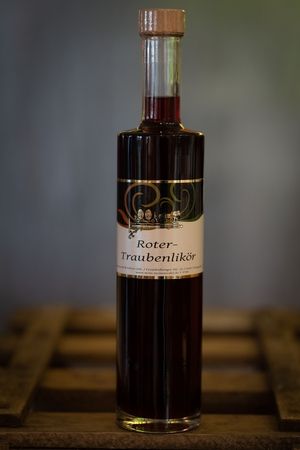 Roter Traubenlikör 0,35 l
